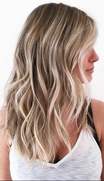 Cabello castaño con reflejos: ¡6 tonos y colores impresionantes!