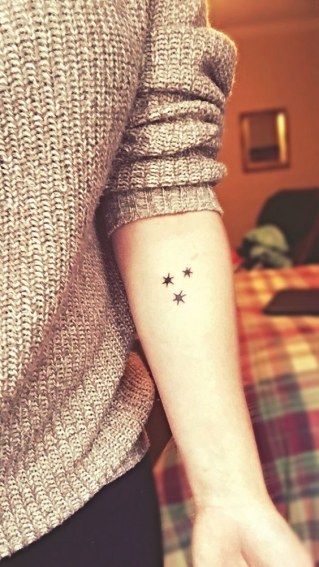 45 Star Tattoo Pictures & Meanings