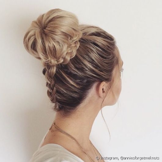 Kids Bun: Hairstyle Ideas and How-To Tips