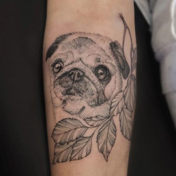 Pug Tattoo – 50 super cute ideas for lovers of the breed!