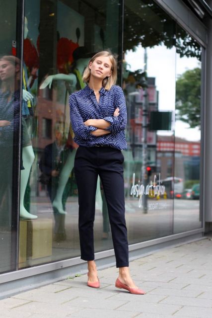 Pantalon à la cheville : apprenez à le porter dans différentes situations.