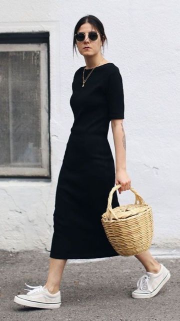 Black midi dress: the 73 most stunning models of all time!