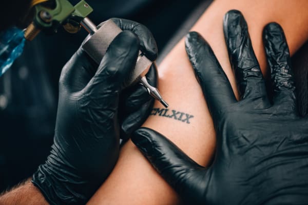 Itchy Tattoo – Is It Normal? + What to do and how to relieve!