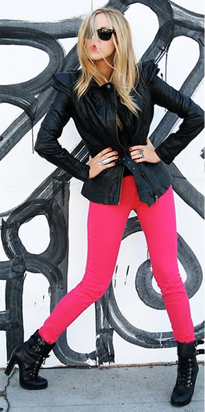Looks con pantalón rosa: fotos y tips para lucir el outfit!