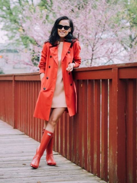 Looks avec un pardessus rouge - 47 idées pour basculer l'hiver!