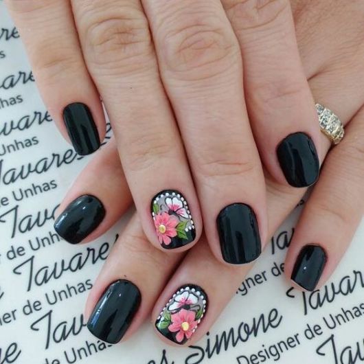 Ongles décorés de papillons – 37 références pour s'inspirer !