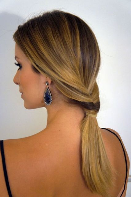 Half-Up Hairstyle – 60 Jaw-dropping Hairstyles & Easy Tutorial!