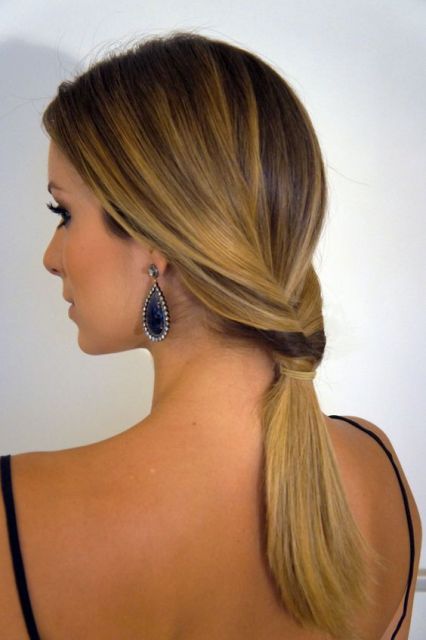 Half-Up Hairstyle: ¡60 peinados asombrosos y un tutorial fácil!