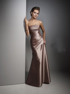 Satin dresses: 70 models and tips on how to wear them!