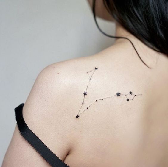 Constellation Tattoo【2022】- 38 bellissime idee per tatuaggi!