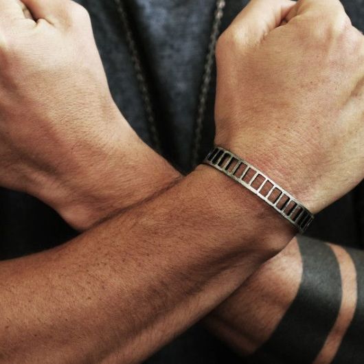 Bracelet argent homme - 70 modèles stylés pour s'inspirer !