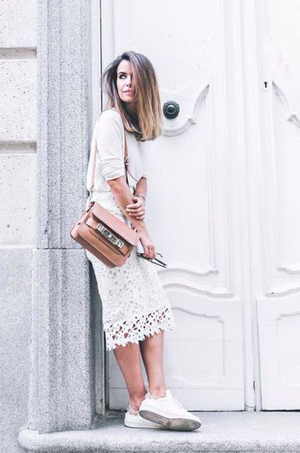 Lace Skirt – 48 Gorgeous Looks & Unreleased Tips on How to Wear It!