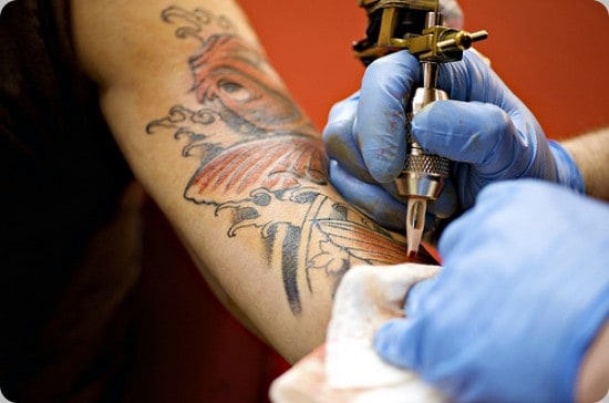 Inflamed Tattoo – What To Do | Causes | How to avoid