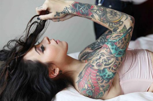 Tatuaggio femminile a braccio chiuso: idee, foto e suggerimenti