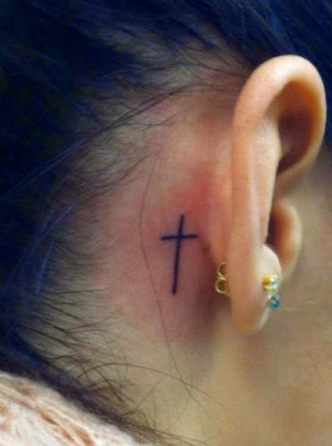 Tatouage Croix / Crucifix – 100 idées étonnantes pour s'inspirer !