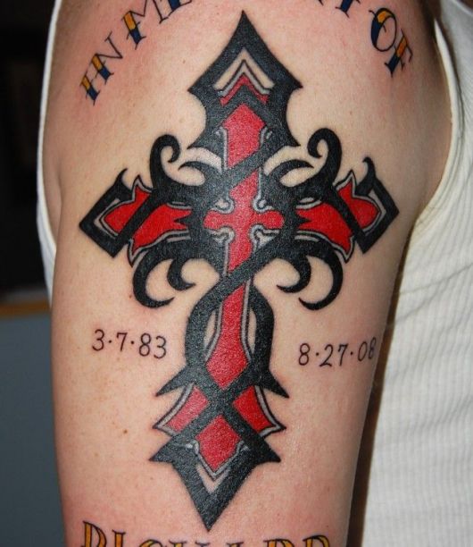 Tatouage Croix / Crucifix – 100 idées étonnantes pour s'inspirer !