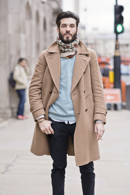 Gabardina para hombre: ¡aprende a usar esta pieza elegante!