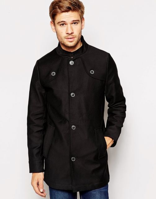 Trench-coat pour hommes - Apprenez à porter cette pièce élégante !