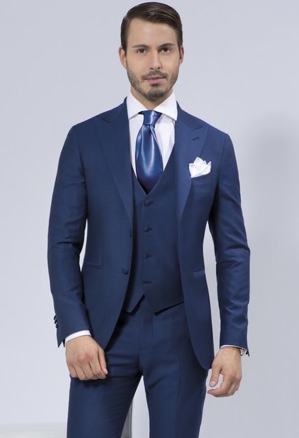 Corbata azul: ¡cómo usar y combinar su camisa y traje!