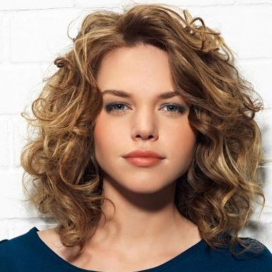 Curly Hair Types – How to Identify & 35 Ideas for Curls!