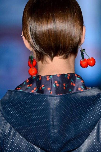 Boucles d'oreilles en forme de fruits : tout sur ce tube de l'été + 60 modèles