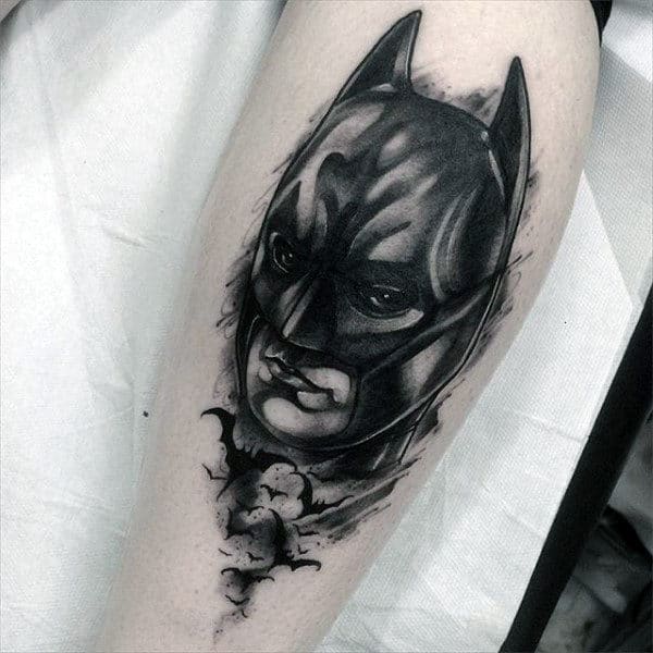 Tatuaje de BATMAN: ¡+50 ideas para fanáticos de los murciélagos!