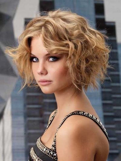 Coupe de cheveux moderne pour femme – 62 inspirations à couper le souffle !