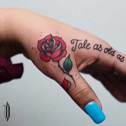 Tattoo on the female hand – 66 Beautiful Ideas for you to fall in love with!