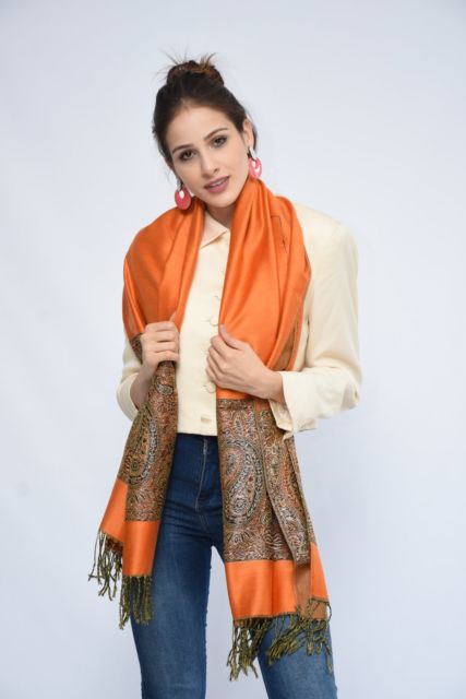 Pashmina : Qu'est-ce que c'est ? – 65 modèles et astuces pour des looks sensationnels !