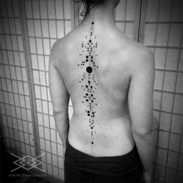 Tatuaje en la COLUMNA ➞ ¿Duele? + 60 tatuajes fascinantes!【2022】