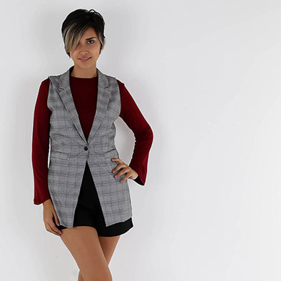 Female Social Vest – How to Complement Your Looks with the Piece!