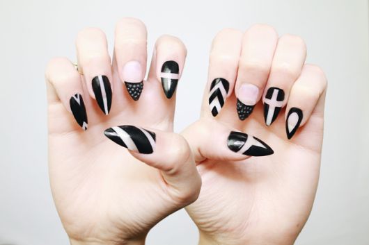 STILETTO NAILS: 50 Inspiring Photos and Step by Step!