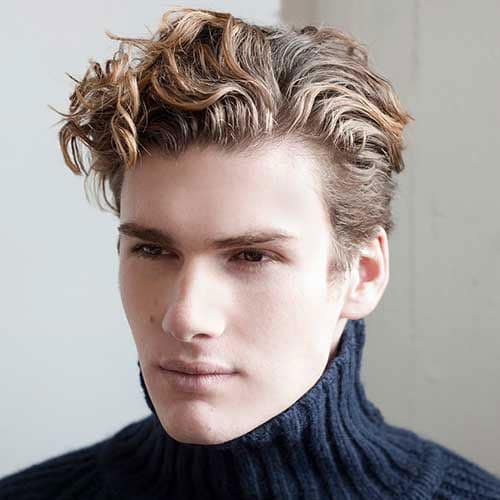 Cabello ondulado para hombres: ¡61 inspiraciones de cortes y cuidado!