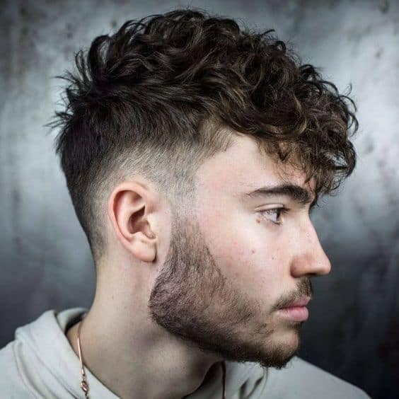 Cabello ondulado para hombres: ¡61 inspiraciones de cortes y cuidado!