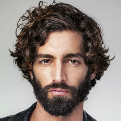 Wavy hair for men: 61 haircut and care inspirations!