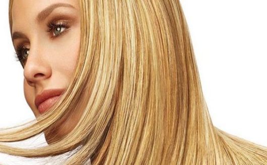 How to Lighten Hair – 15 Effective Ways & Top Tips!