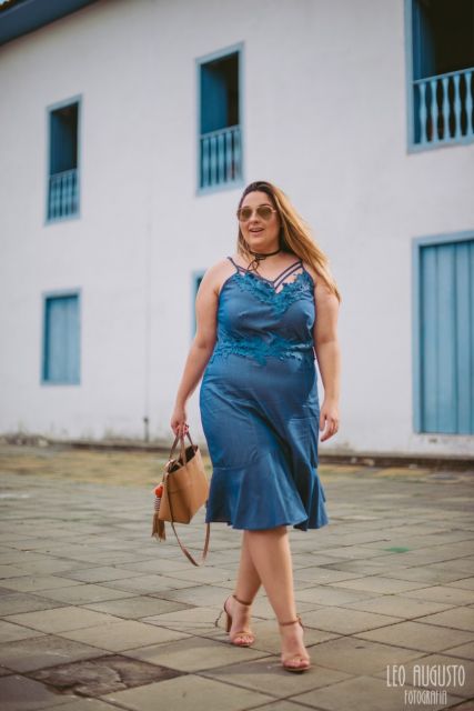 Plus size jeans dress: trend tips and 58 beautiful models!