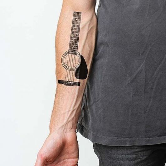 Tatuaje de Guitarra – Significado y Modelos Increíbles para Inspirar