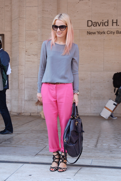 COLORFUL PANTS: 40 looks and tips on how to wear them!