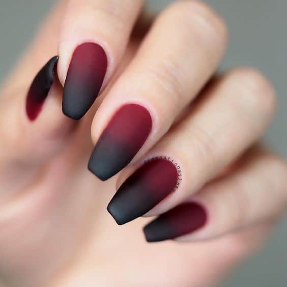 Vernis à Ongles Rouge : +77 Ongles Incroyables et Top Marques !