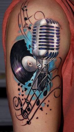 ¡25 ideas de tatuajes de micrófonos para hombres y mujeres!