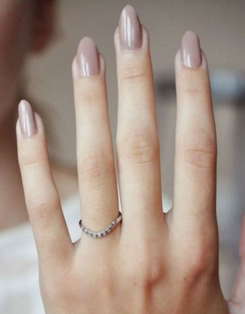 Ongles de mariée : 84 inspirations passionnées pour le jour du mariage !