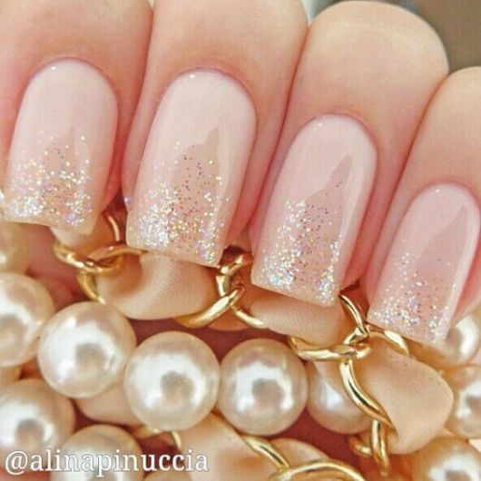 Ongles de mariée : 84 inspirations passionnées pour le jour du mariage !