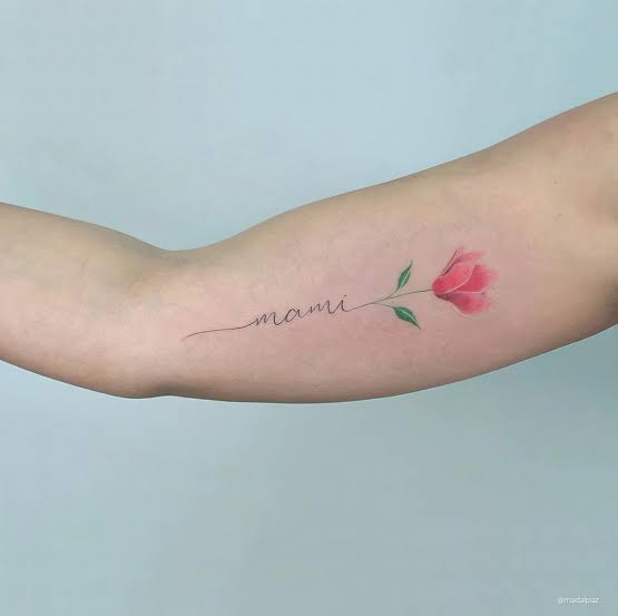 Tatuaje para madres: ¡60 inspiraciones llenas de amor y significado!