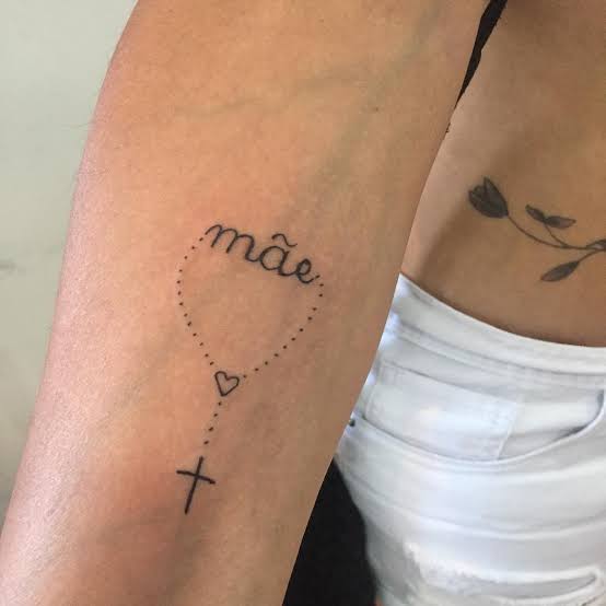 Tatuaje para madres: ¡60 inspiraciones llenas de amor y significado!