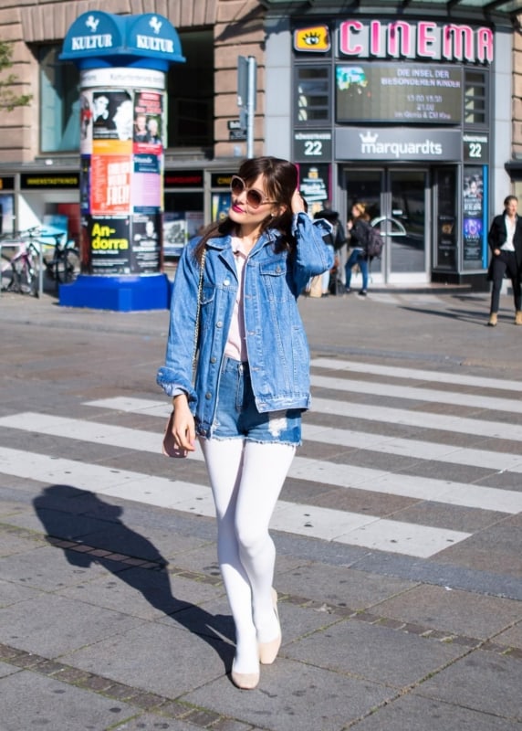 Look con mezzi pantaloni bianchi – 25 idee su come indossare i tuoi!