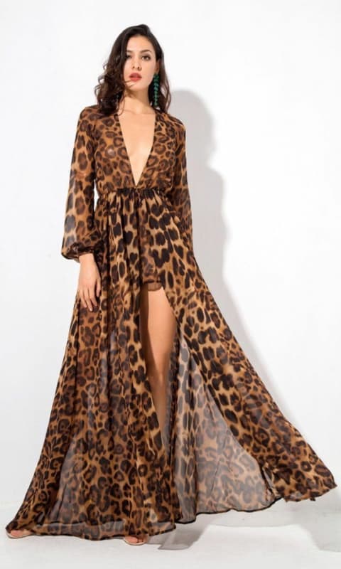 Robe léopard : plus de 50 styles et looks à assortir !