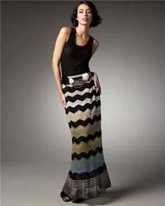 Crochet long skirt: learn how to combine and rock!