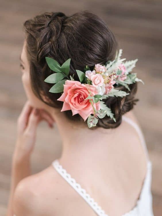 Arrangements pour cheveux de mariée : 43 inspirations et où acheter !