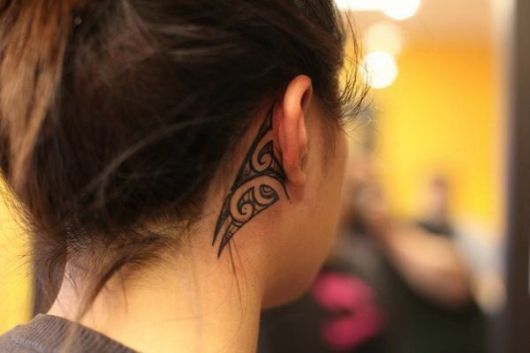 Tatuaggio tribale femminile: 49 bellissime ispirazioni e i loro significati!